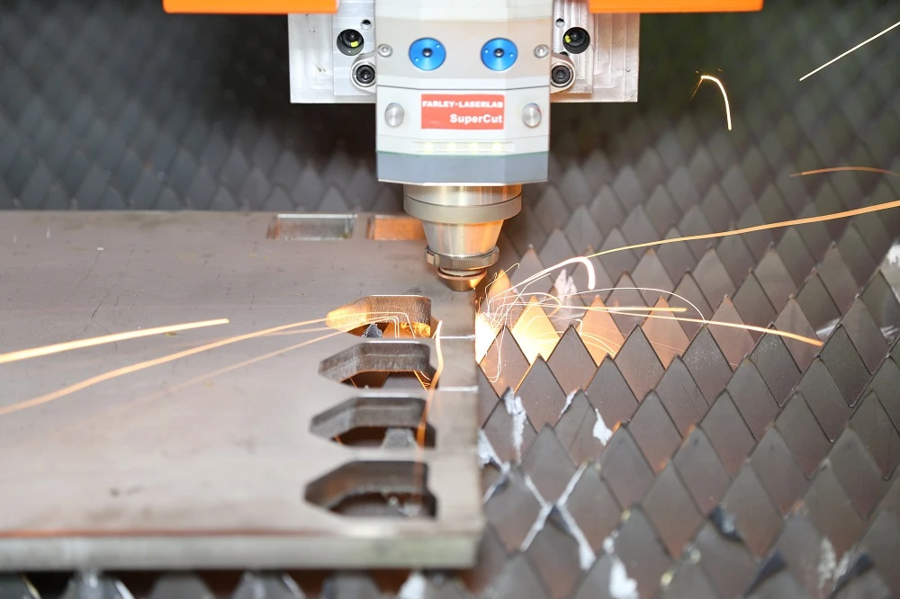 CUTTING CUTTING